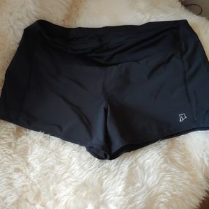 Skirt sports shorts with liner